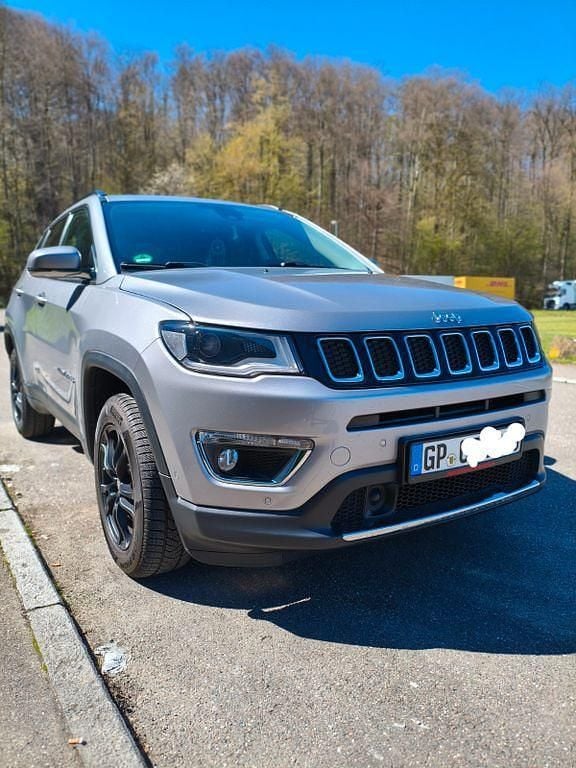 Gebraucht Jeep Compass Limited 170 PS (125 kW) 2018 Grau SUV