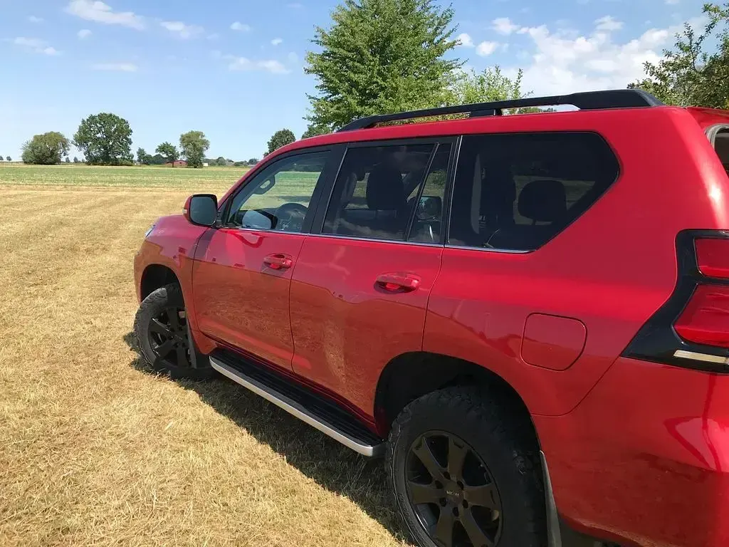 Gebraucht Toyota Land Cruiser Executive 204 PS (150 kW) 2022 Rot SUV