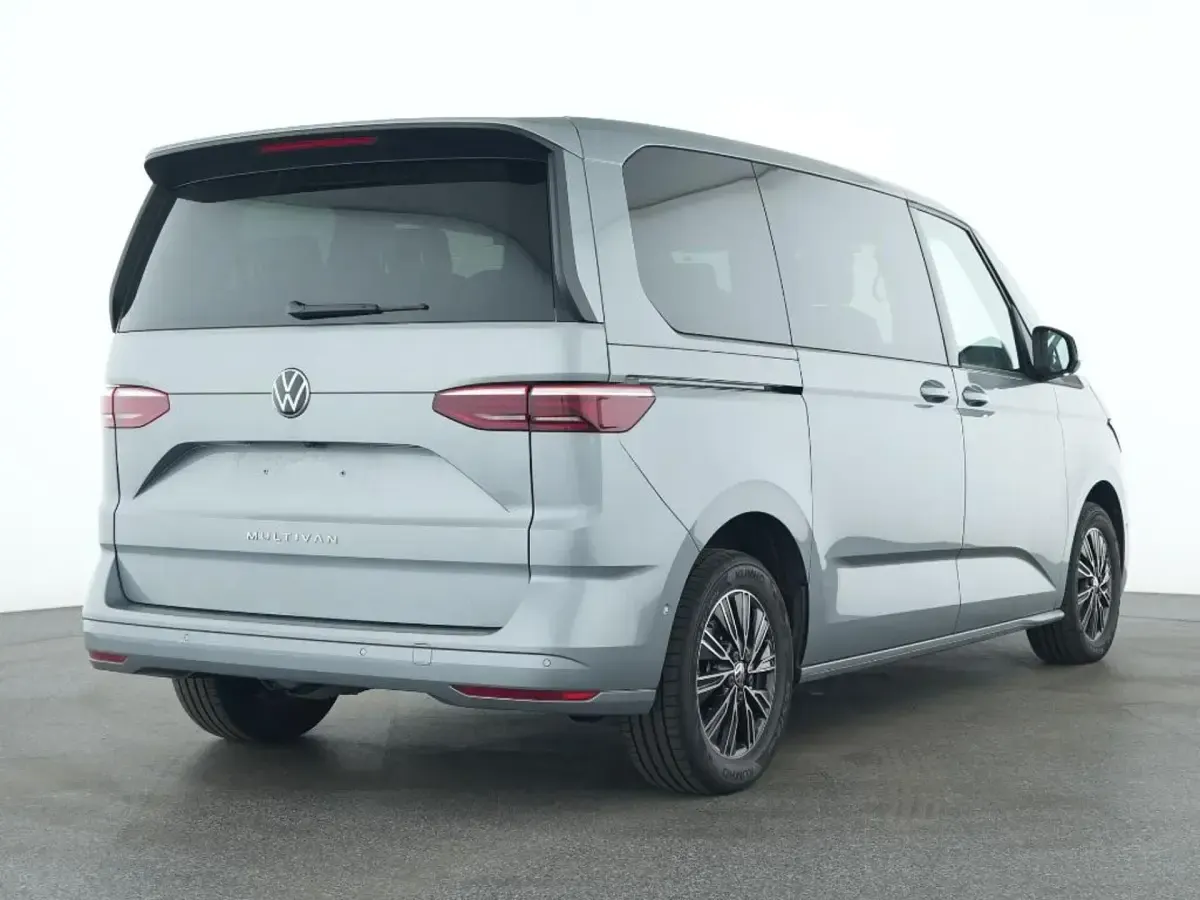 Gebraucht VW T7 Basis 204 PS (150 kW) 2024 Silber Van