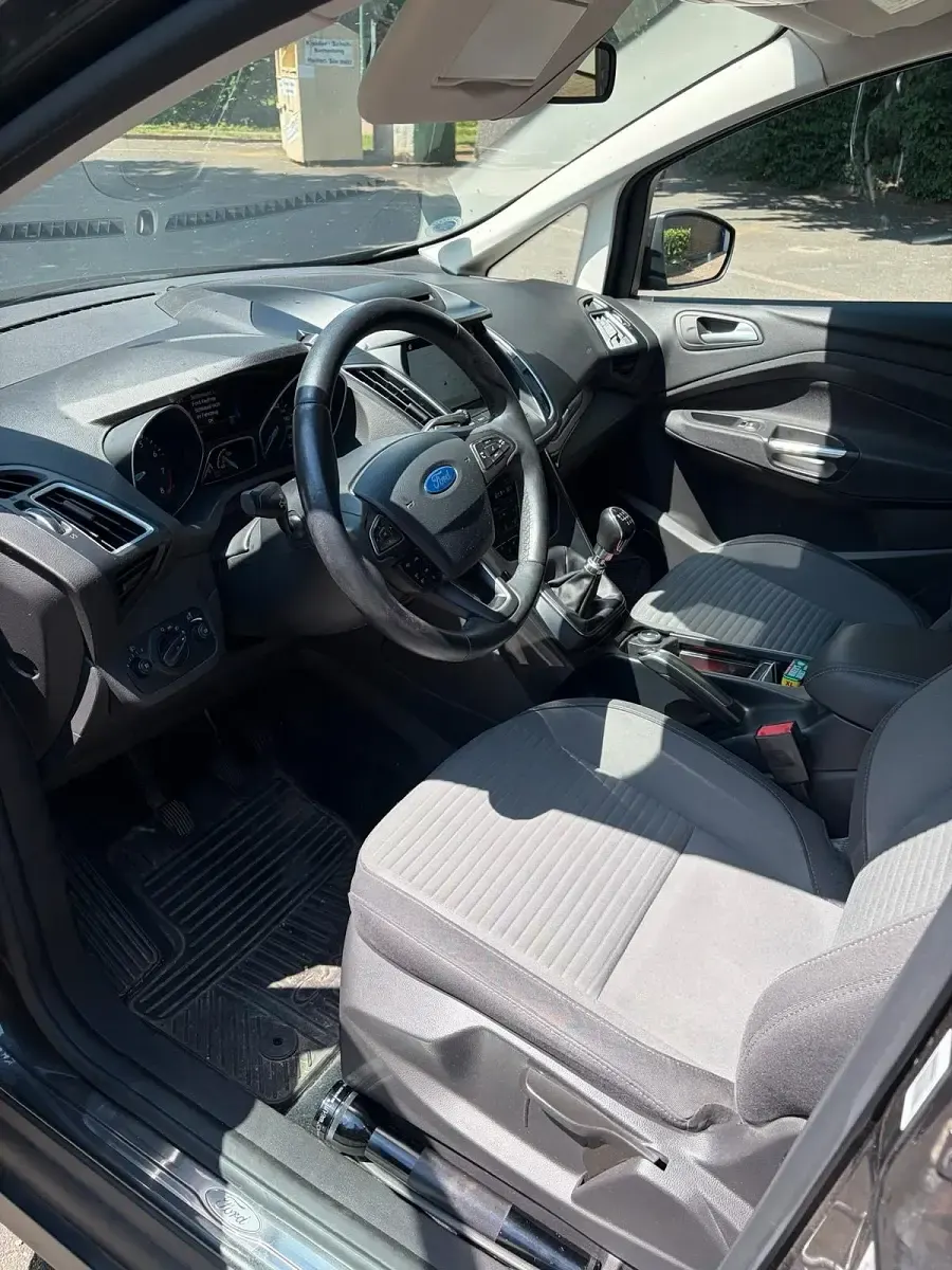 Gebraucht Ford C-MAX Titanium 125 PS (91 kW) 2018 Grau Van / Kleinbus