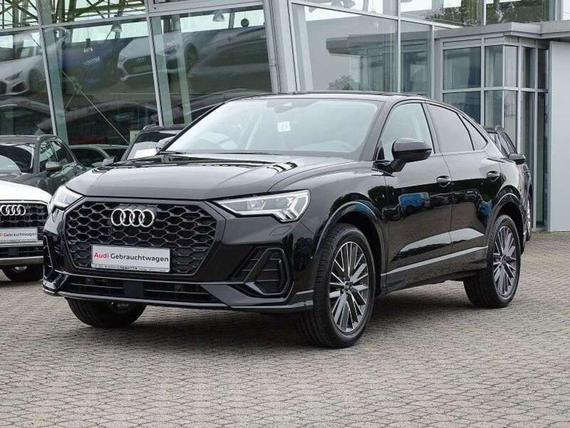 Mythosschwarz metallic (metallic) Gebraucht 2023 Audi Q3 Sportback Ambiente SUV | 42.200 € (Teuer) - Bild 1/4