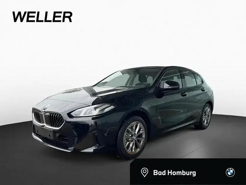 Alpinweiß uni (weiß) Neu 2025 BMW 120 Shadowline Kleinwagen | 31.990 € (Superpreis) - Bild 1/4