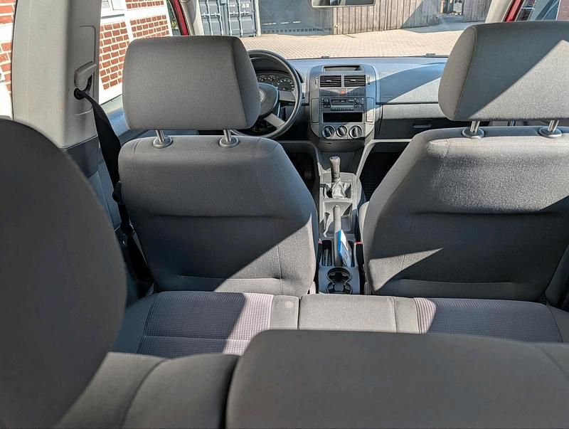 Gebraucht VW Polo 75 PS (55 kW) 2003 Rot Kleinwagen