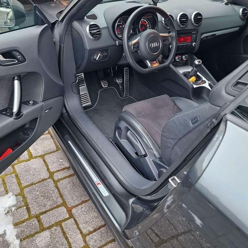 Gebraucht Audi TT S-Line 160 PS (117 kW) 2012 Grau Coupé