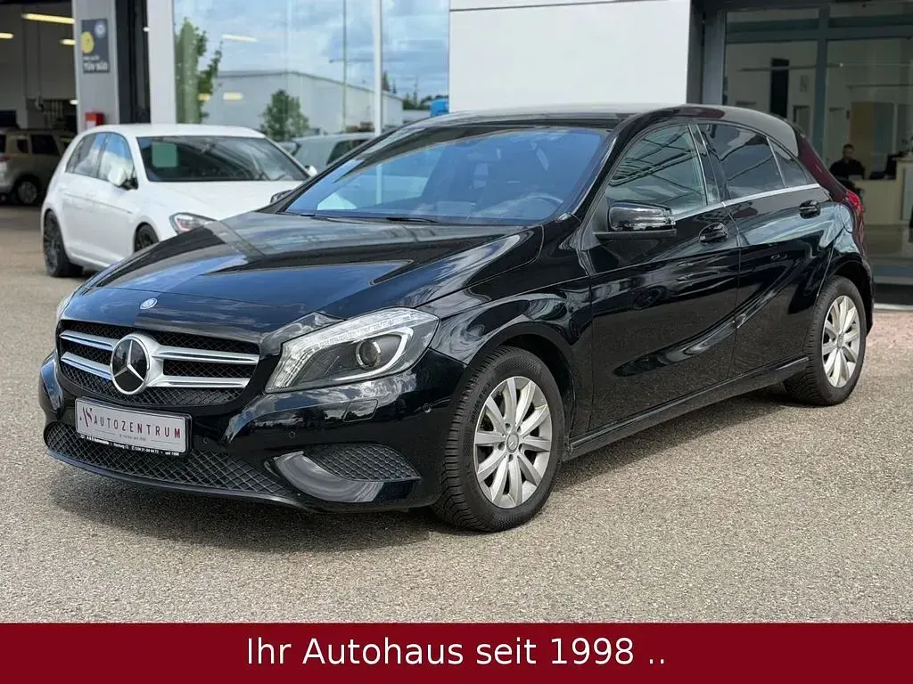 Gebraucht Mercedes A200 Urban 136 PS (100 kW) 2013 Nachtschwarz Kleinwagen