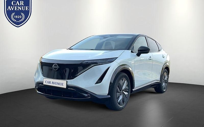 Weiß schwarz Neu 2025 Nissan Ariya Advance SUV | 51.690 € (Etwas zu teuer) - Bild 1/4