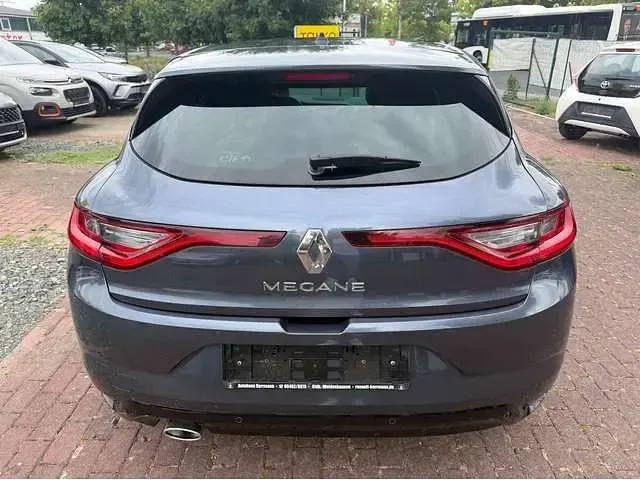 Gebraucht Renault Mégane III Intens 132 PS (97 kW) 2016 Titangrau Limousine