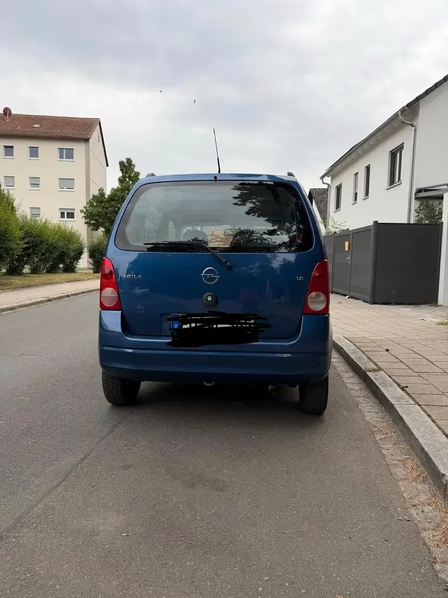 Gebraucht Opel Agila 75 PS (55 kW) 2002 Blau Van / Kleinbus