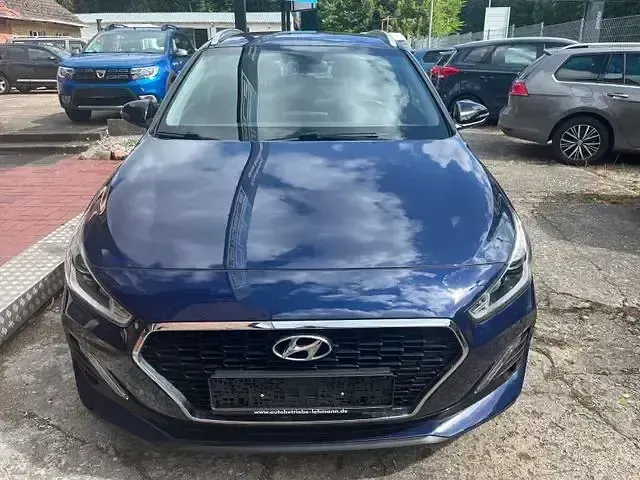 Gebraucht Hyundai i30 YES! 99 PS (72 kW) 2019 Blau Limousine