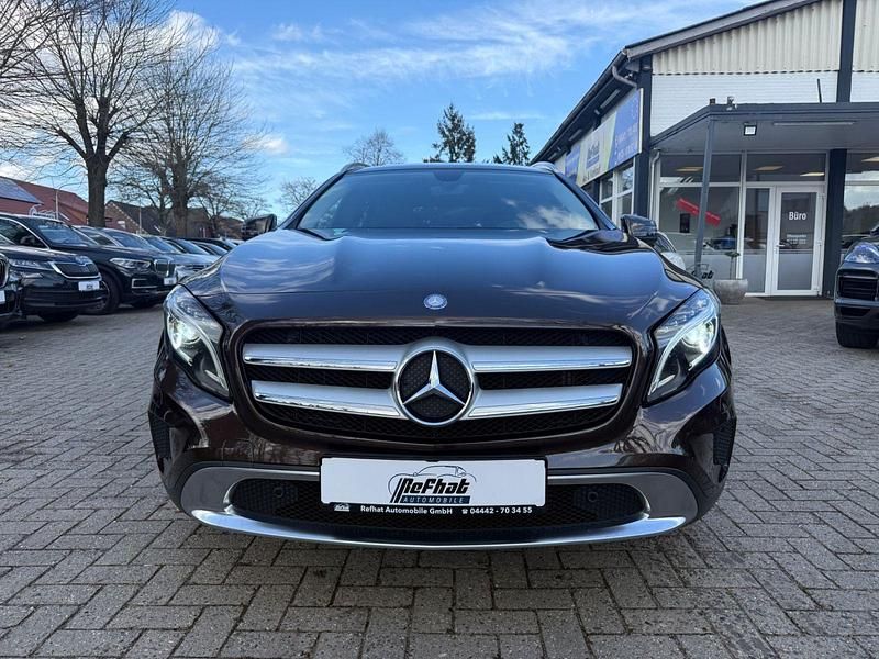Gebraucht Mercedes GLA200 156 PS (114 kW) 2014 Braun SUV