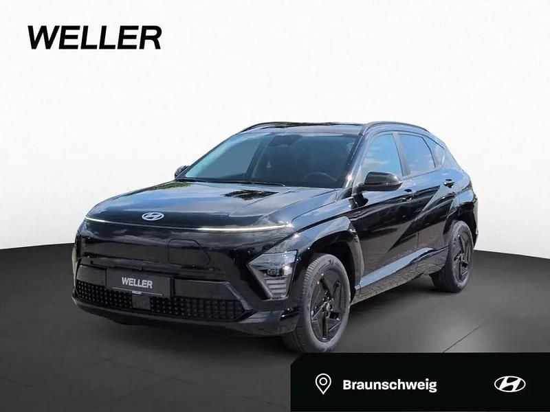 Abyss black Neu 2025 Hyundai Kona Trend SUV | 44.690 € - Bild 1/1
