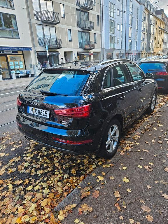 Gebraucht Audi Q3 Comfort 150 PS (110 kW) 2015 Schwarz SUV
