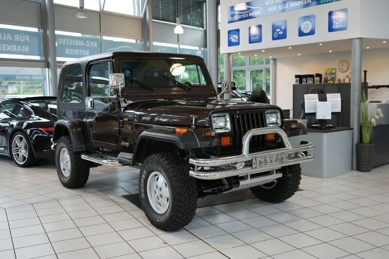 Schwarz Gebraucht 1989 Jeep Wrangler SUV | 23.900 € - Bild 1/4