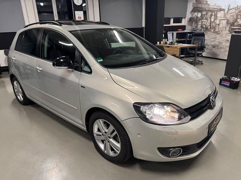 Gebraucht VW Golf VII 122 PS (89 kW) 2013 Silver leaf metallic Limousine
