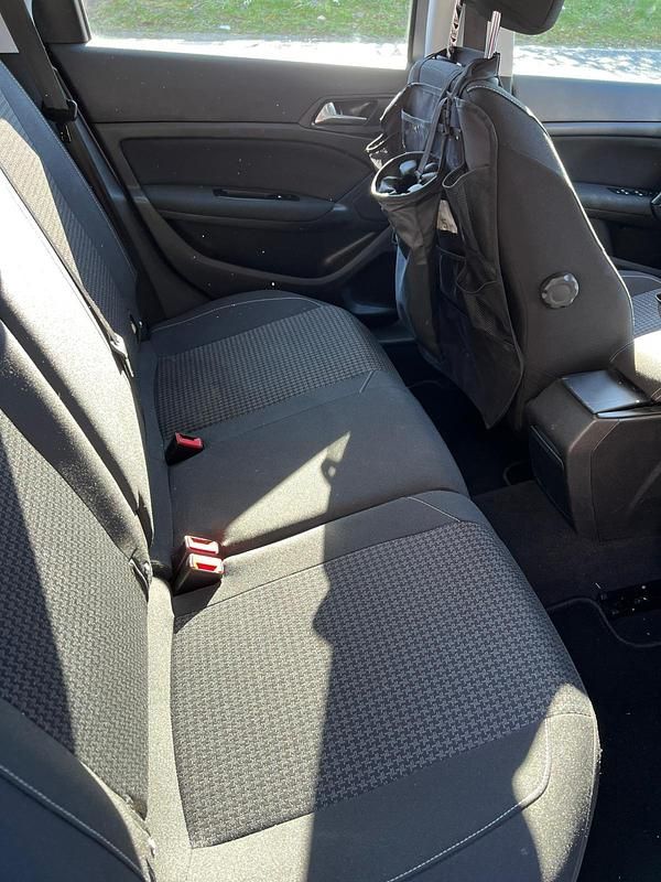 Gebraucht Peugeot 308 SW 130 PS (95 kW) 2021 Grau Kombi