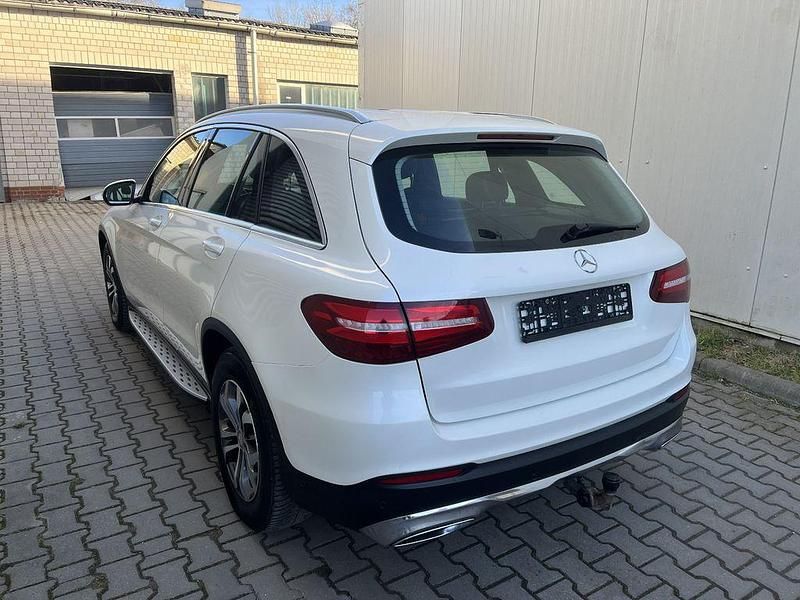 Gebraucht Mercedes GLC250 204 PS (150 kW) 2016 Weiß SUV