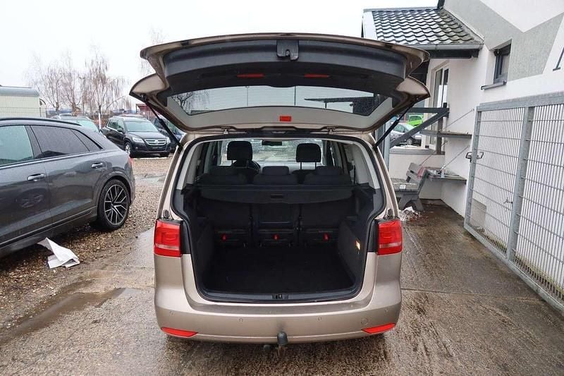 Gebraucht VW Touran Highline 177 PS (130 kW) 2014 Beige Van / Kleinbus