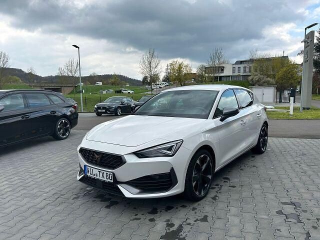 Gebraucht Cupra Leon 150 PS (110 kW) 2023 Weiß Limousine