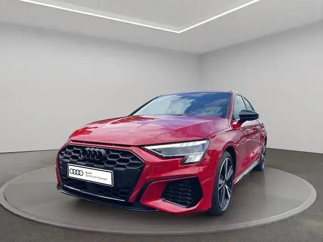 Gebraucht Audi S3 Sport 310 PS (228 kW) 2023 Rot Limousine
