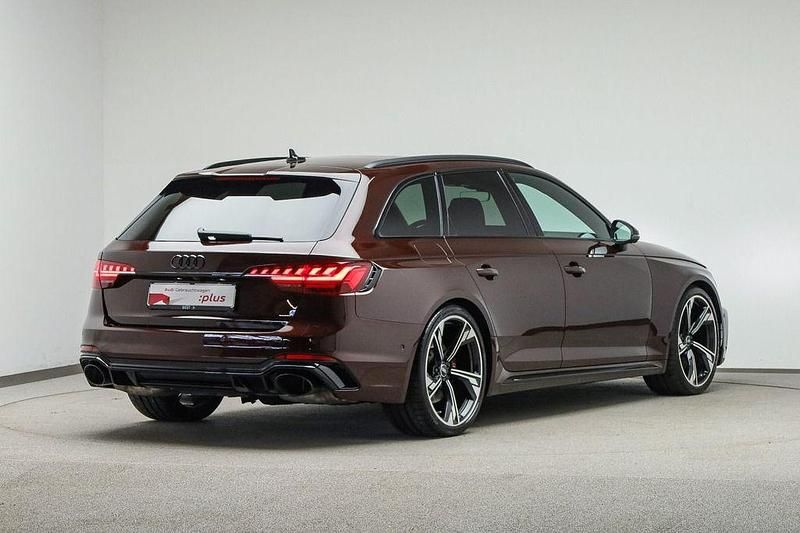 Gebraucht Audi RS4 Sport 450 PS (330 kW) 2022 Sevillarot metallic (metallic) Kombi