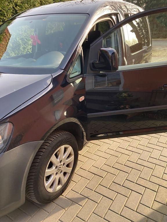 Gebraucht VW Caddy Trendline 75 PS (55 kW) 2014 Schwarz Van / Kleinbus