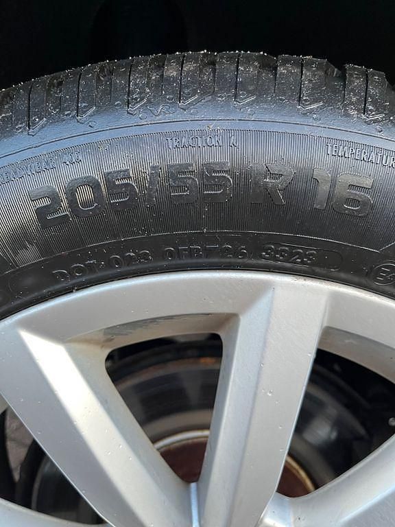 Gebraucht VW Golf VII LOUNGE 150 PS (110 kW) 2016 Schwarz Kombi