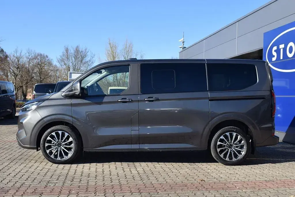 Neu Ford Tourneo Titanium X 232 PS (170 kW) 2026 Magnetic grau Van / Kleinbus