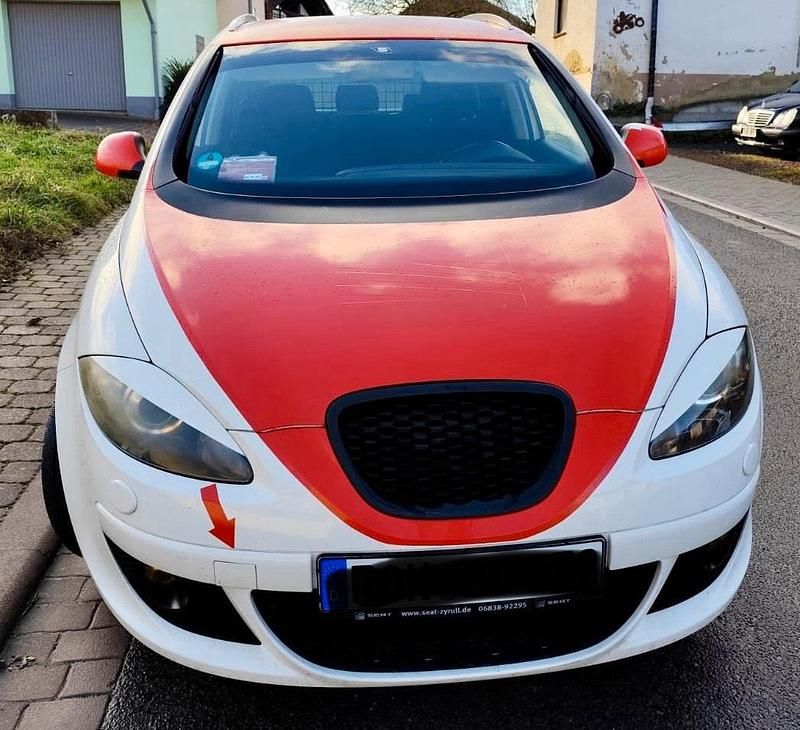 Gebraucht Seat Altea XL Style 140 PS (102 kW) 2008 Weiß Van / Kleinbus