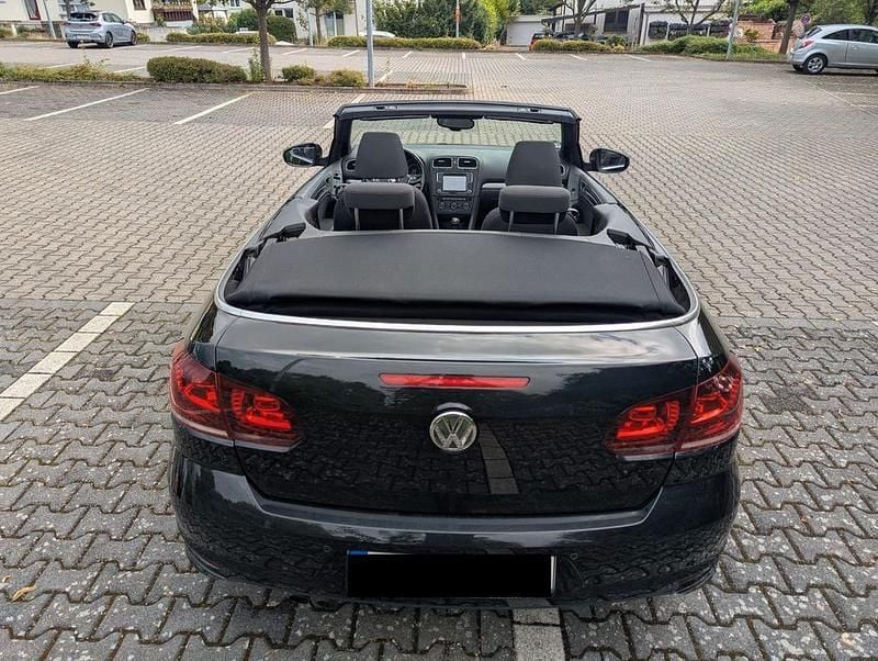 Gebraucht VW Golf Cabriolet Allstar 125 PS (91 kW) 2016 Schwarz Cabrio