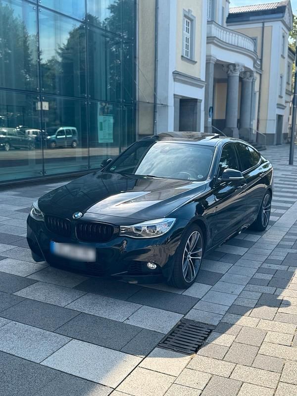 Gebraucht BMW 330 Gran Turismo M Sport 258 PS (189 kW) 2016 Schwarz Limousine