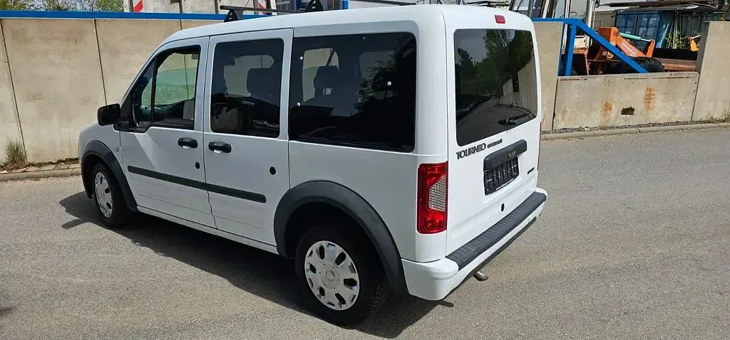 Gebraucht Ford Tourneo Connect 90 PS (66 kW) 2010 Weiß Van / Kleinbus