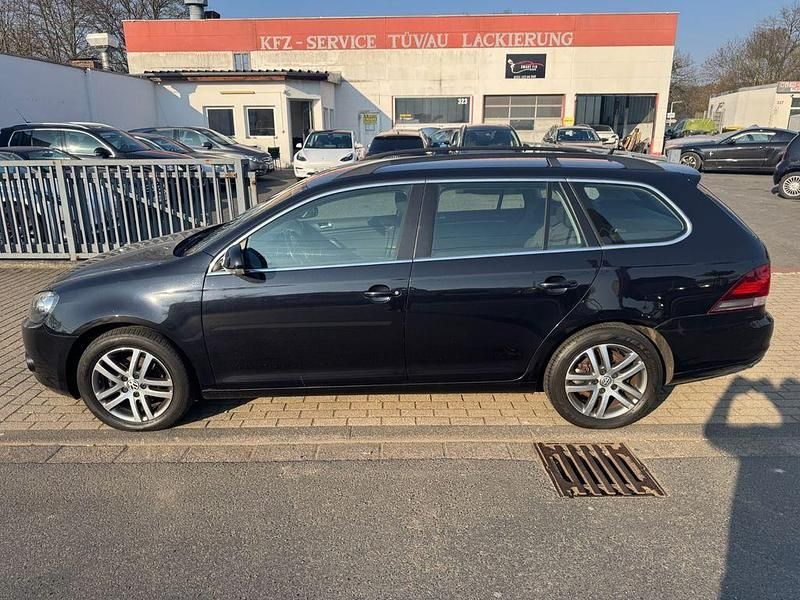 Second-hand VW Golf VI Comfortline 105 CP (77 kW) 2010 Negru Hatchback
