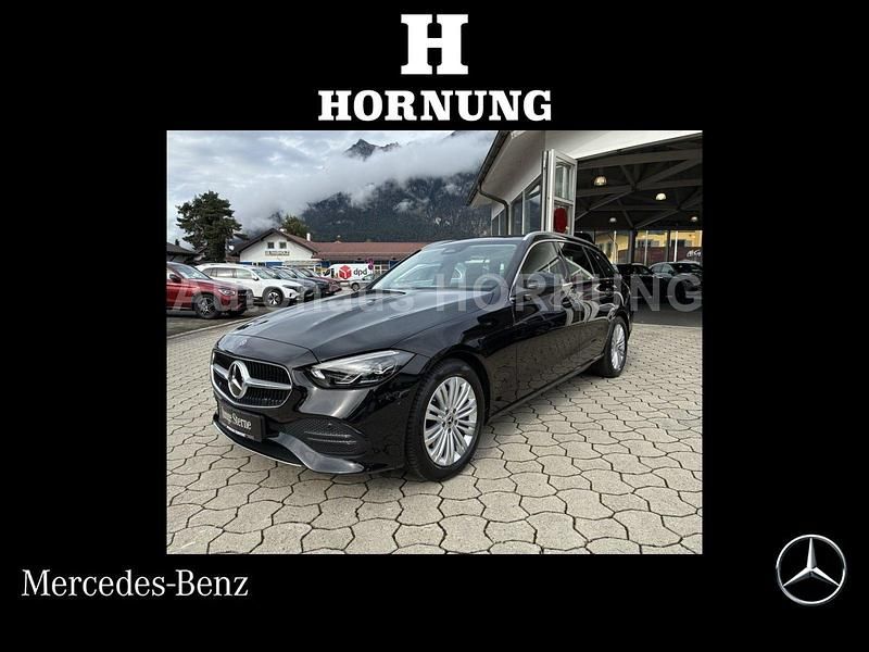 Metalliclack obsidianschwarz Gebraucht 2024 Mercedes C220 Kombi | 40.800 € (Fairer Preis) - Bild 1/3