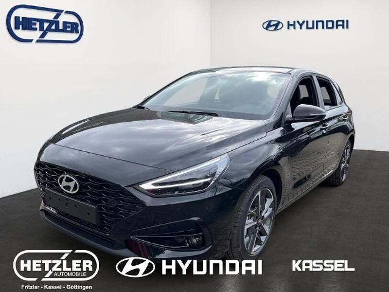 Abyss black Neu 2025 Hyundai i30 Advantage Limousine | 27.490 € (Fairer Preis) - Bild 1/4