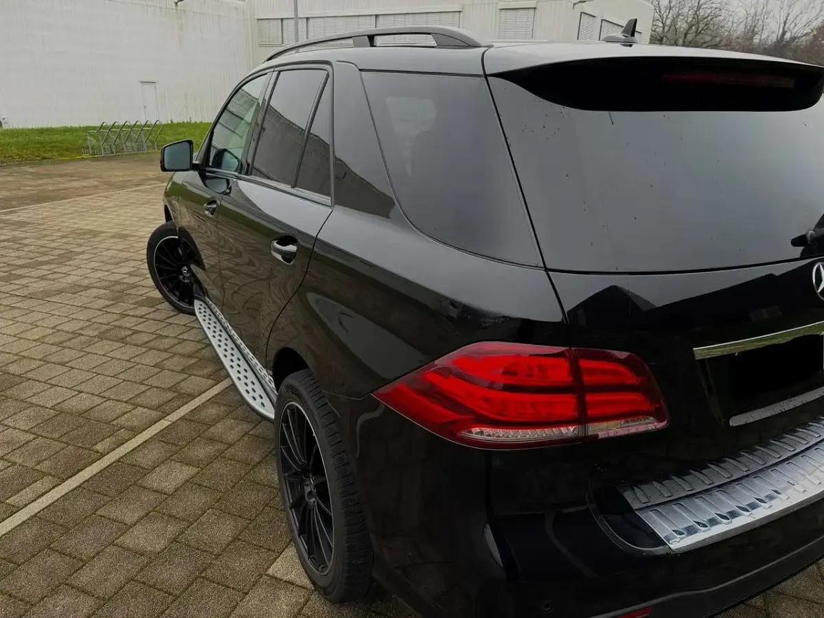 Gebraucht Mercedes GLE400 AMG line 333 PS (244 kW) 2018 Schwarz SUV