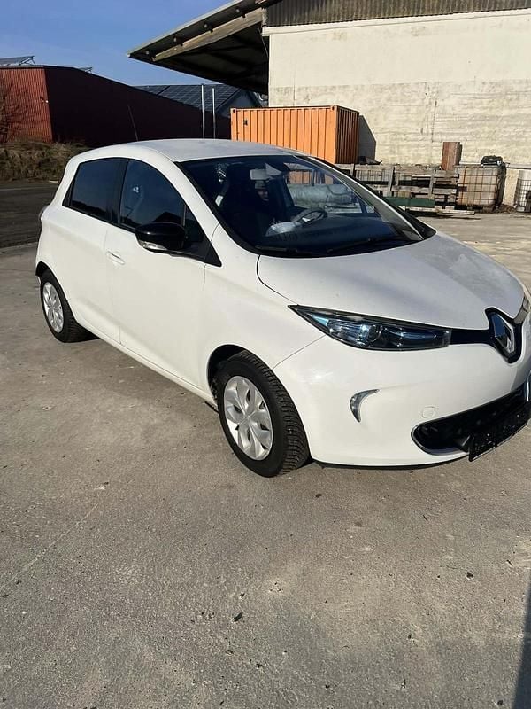 Weiß Gebraucht 2016 Renault Zoe Kleinwagen | 4.750 € (Fairer Preis) - Bild 1/4