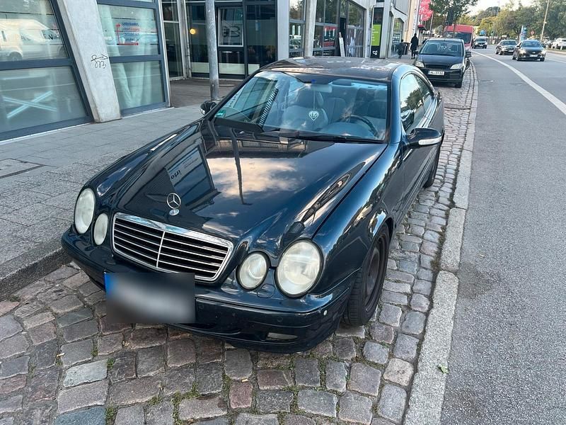 Blau Gebraucht 2000 Mercedes CLK230 Avantgarde Coupé | 2.450 € (Fairer Preis) - Bild 1/4