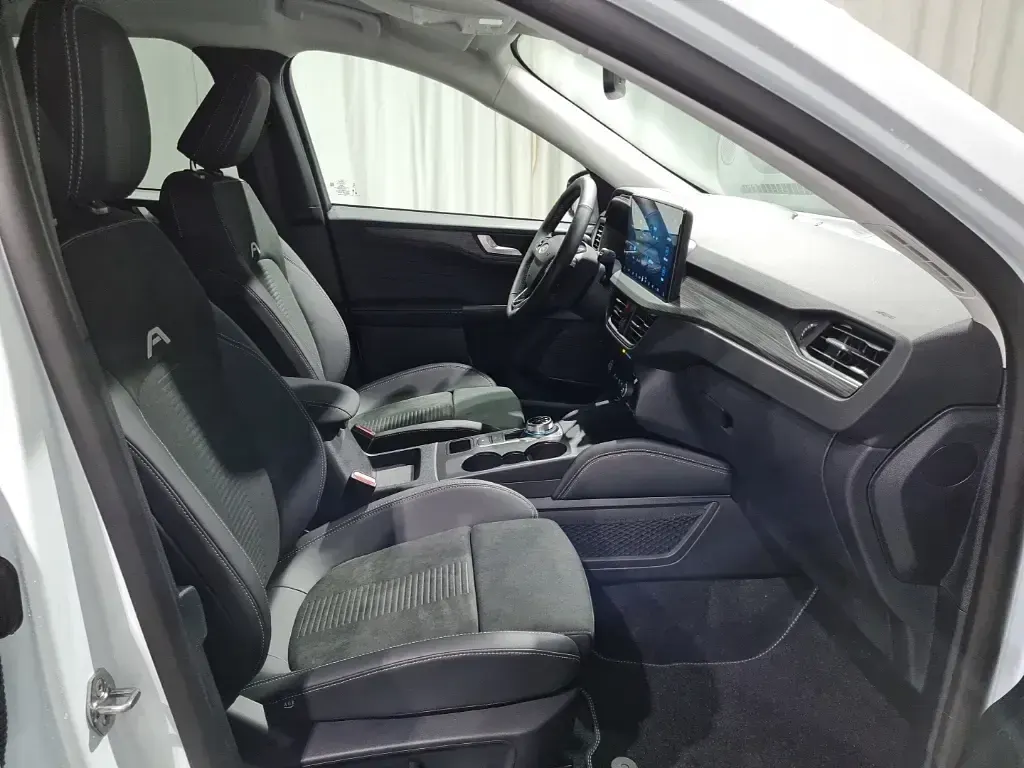Nowe Ford Kuga Active X 242 KM (177 kW) 2025 Biały SUV