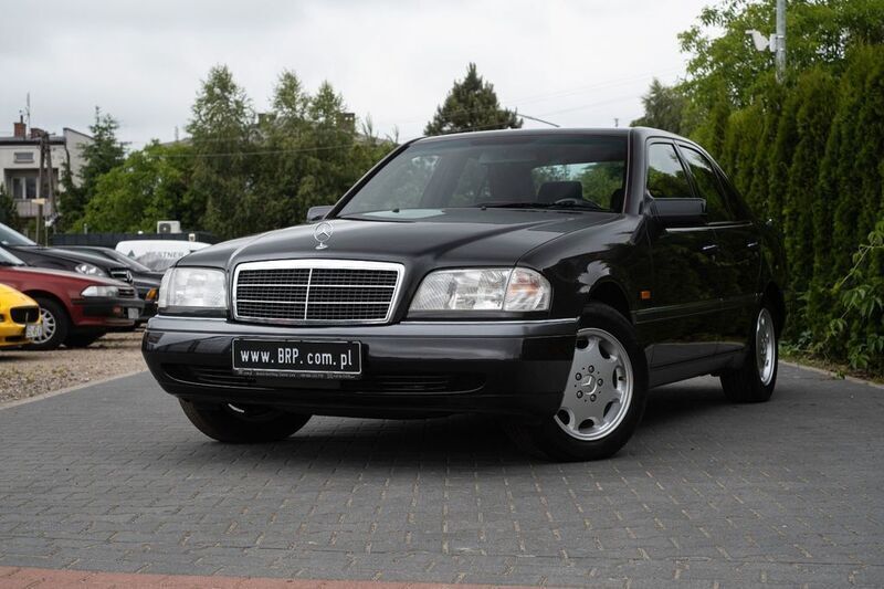 Gebraucht Mercedes C220 Classic 150 PS (110 kW) 1993 Schwarz Limousine