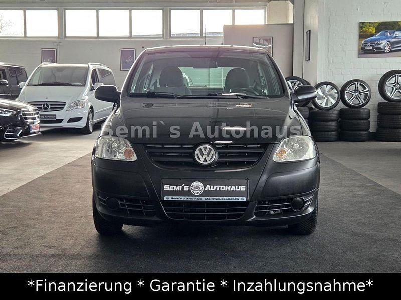 Gebraucht VW Fox 54 PS (39 kW) 2009 Schwarz Kleinwagen