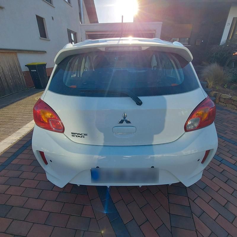 Second-hand Mitsubishi Space Star Select 71 CP (52 kW) 2022 Alb Hatchback