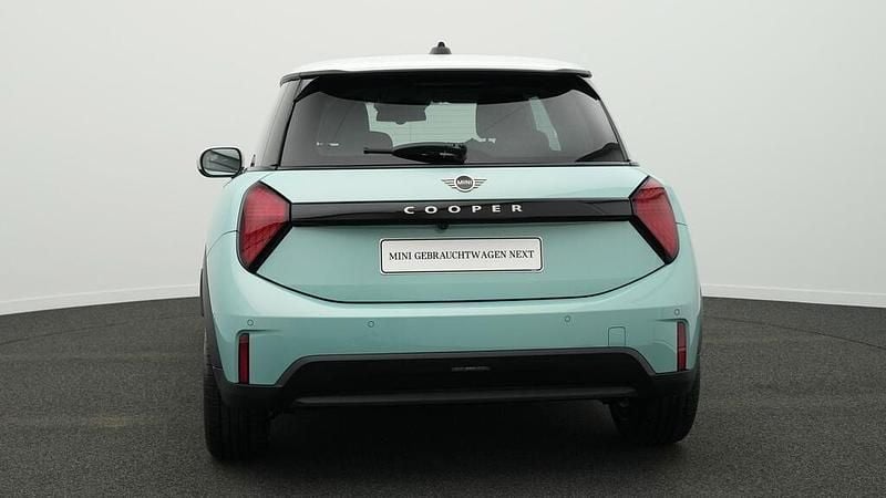 Usata Mini Cooper 114 kW (156 CV) 2025 Verde Utilitaria