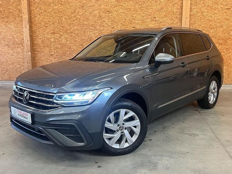 Grau Gebraucht 2022 VW Tiguan Allspace R SUV | 27.900 € (Superpreis) - Bild 1/4