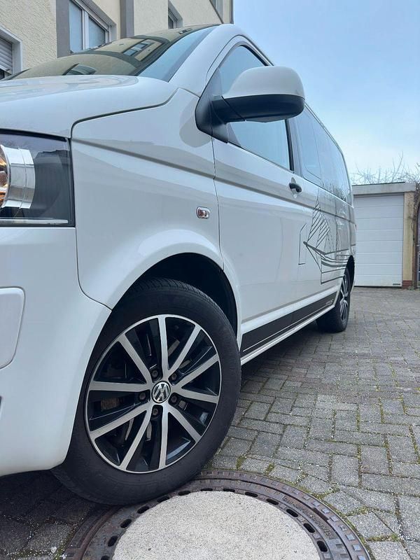 Gebraucht VW Multivan Edition 179 PS (131 kW) 2013 Weiß Van