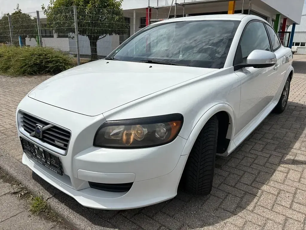 Gebraucht Volvo C30 R-Design 109 PS (80 kW) 2010 Weiß Kleinwagen