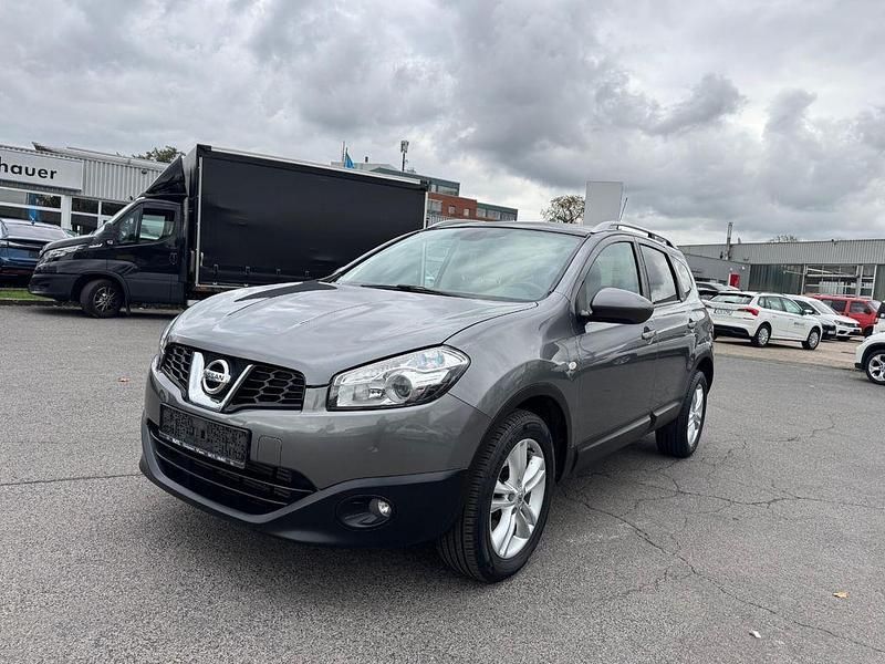 Grau Gebraucht 2013 Nissan Qashqai +2 Acenta SUV | 10.444 € (Fairer Preis) - Bild 1/4