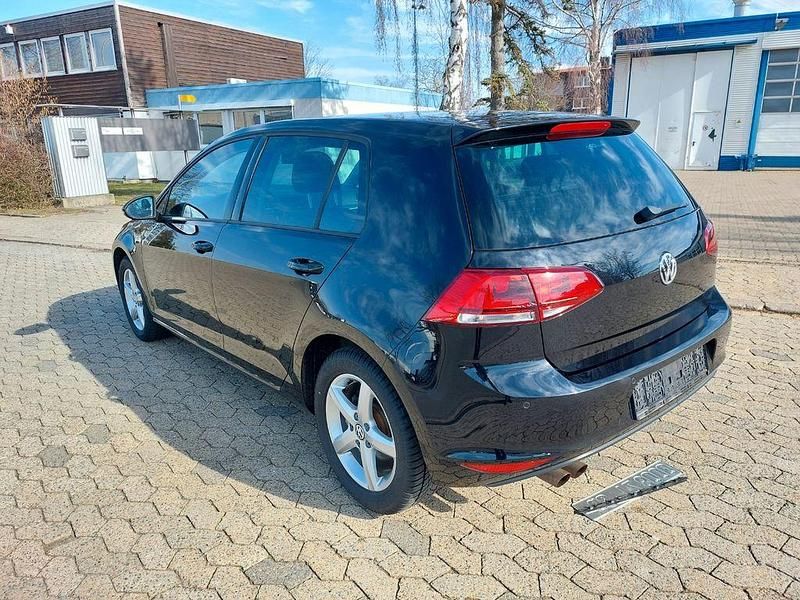 Gebraucht VW Golf VII Highline 150 PS (110 kW) 2014 Schwarz Limousine