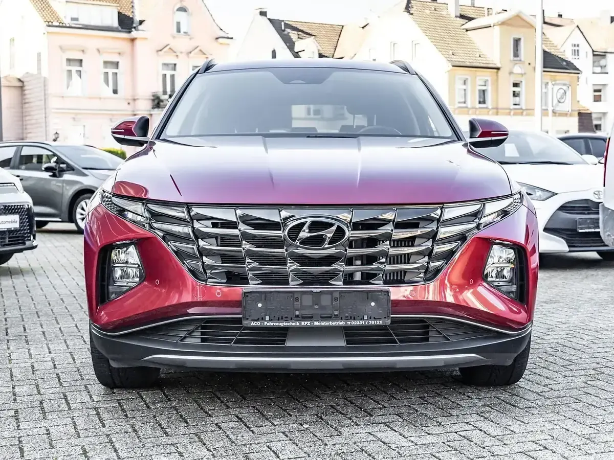 Gebraucht Hyundai Tucson Trend 136 PS (100 kW) 2020 Rot SUV