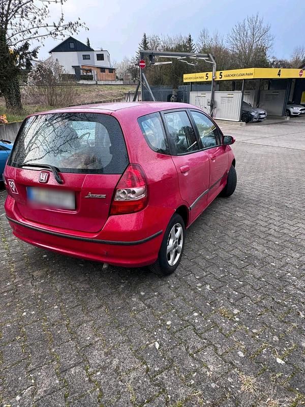 Gebraucht Honda Jazz 83 PS (61 kW) 2005 Rot Kleinwagen