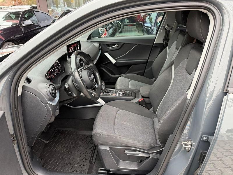 Gebraucht Audi Q2 Sport 150 PS (110 kW) 2018 Grau (nanograu metallic) SUV